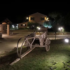 https://podere-casanova-montepulciano.it-tuscanyhotel.com